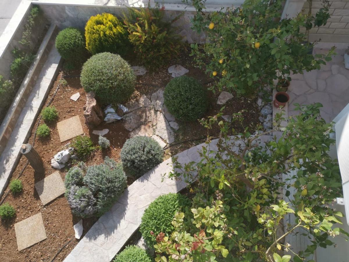 Apartments Benika Бол Екстер'єр фото