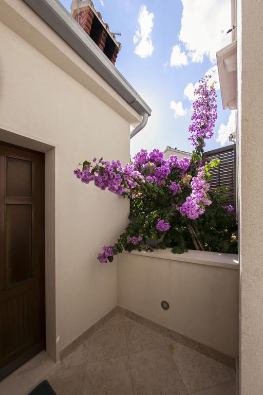 Apartments Benika Бол Екстер'єр фото