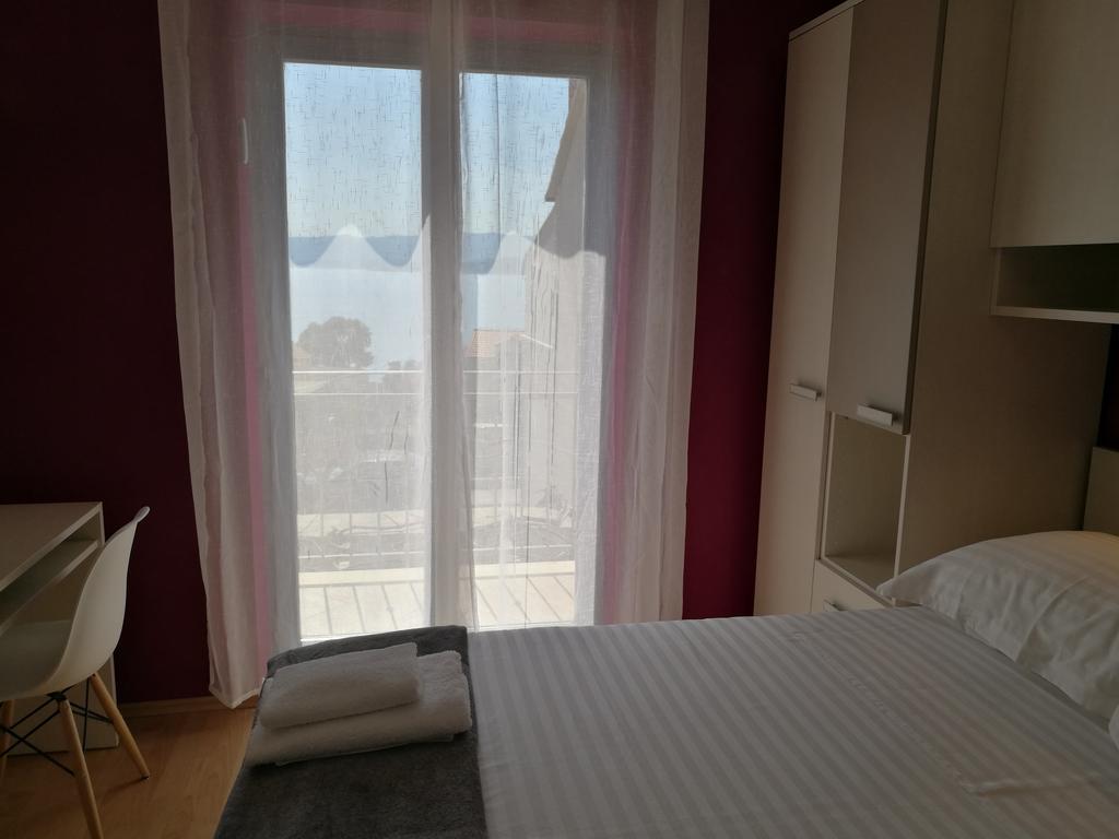 Apartments Benika Бол Екстер'єр фото
